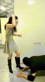 【南京桃桃】长靴女神公厕处刑bf63213封面图