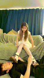 【小宇】可爱小主白丝美腿踩JS260616-15