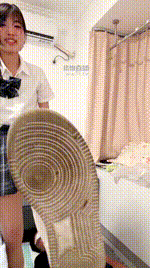 【甜甜】深夜开发男大窒息踩踏口水专场bf64158