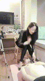 【女王菲主】坐脸虐乳真人红绿灯【33分钟】