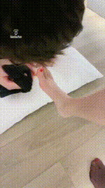 【上海猫熙】双女s调狗舔脚钻胯踩踏【27分钟】【高清】_1