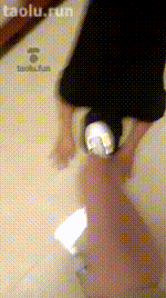 【贵阳女王夏天】房东儿子，到我家，偷东西，着打求饶，磕头叫妈（官方已删）